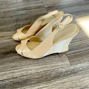 Nine West Ariao Light Gold Sandals Size 8.5